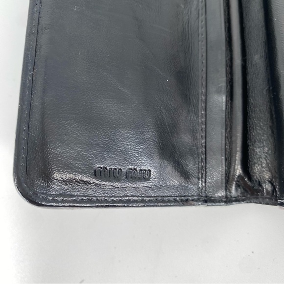 Miu Miu Nappa Matelasse Black Patent Leather Tri-Fold Flap Wallet - Picture 9 of 10